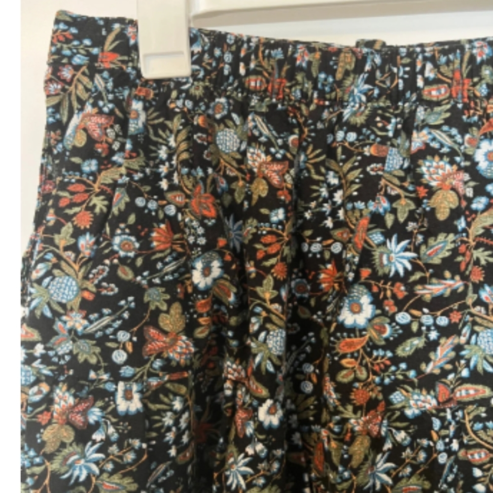 Old Navy - Floral-Print Tiered Button-Front Maxi Skirt, XS, Black Floral - Picture 3 of 14